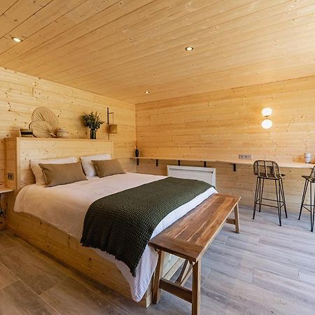 Les Lodges De Malbrough Aire-sur-la-Lys Exterior photo